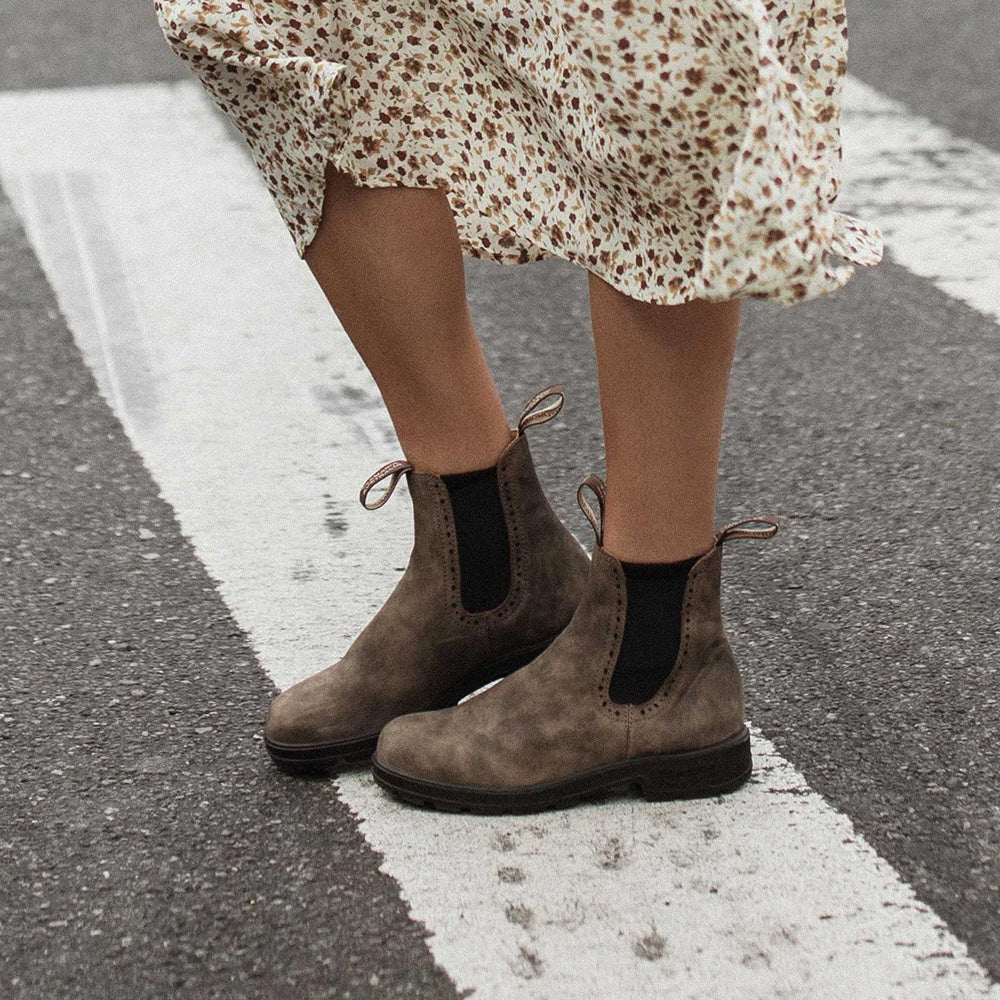 Blundstone Women&#39;s Original Hi Top 1351 in Rustic Brown