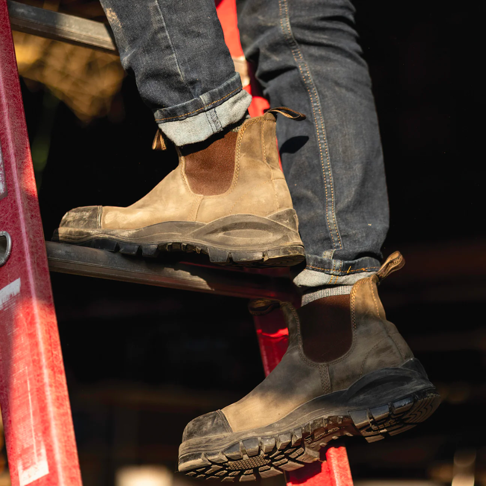 Blundstone Work &amp; Safety XFR 962 in Rustic Brown