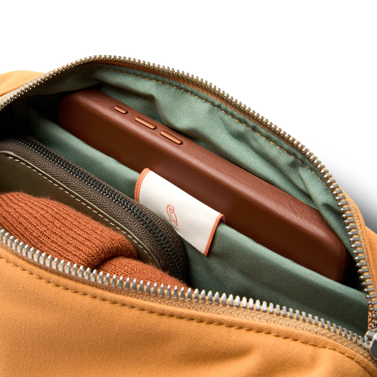 Bellroy Classic Sling 3L in Butterscotch