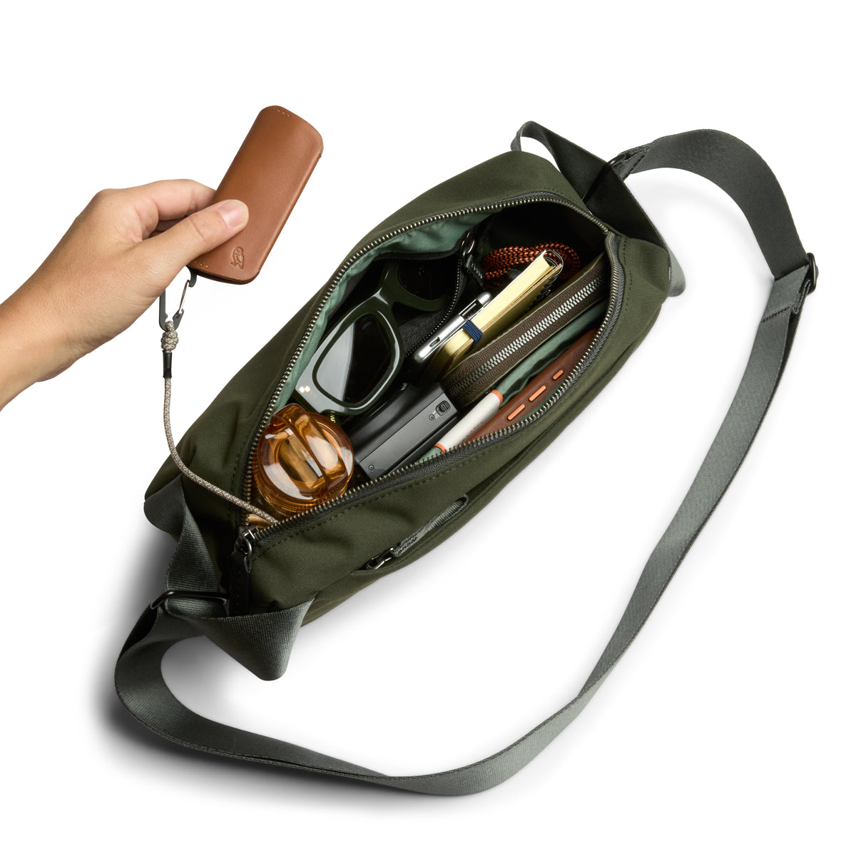 Bellroy Classic Sling 5L in Olive