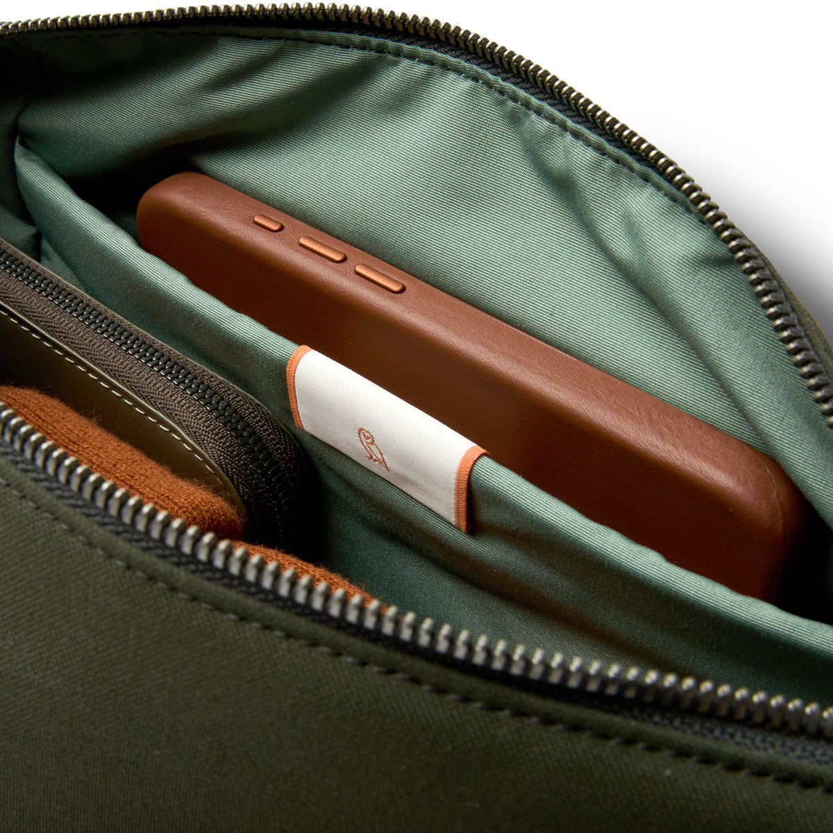 Bellroy Classic Sling 7L in Olive
