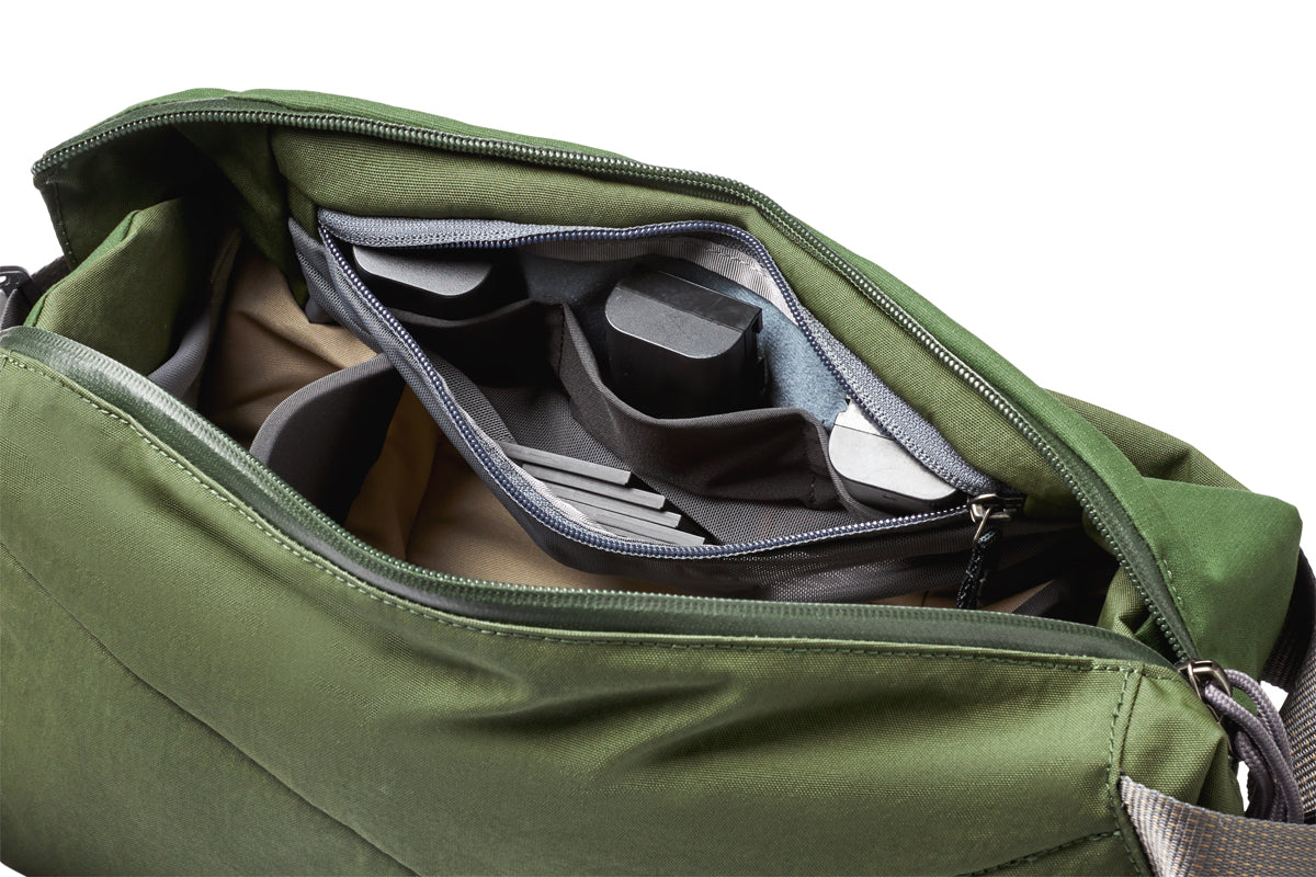 Bellroy Venture Sling 10L in Ranger Green