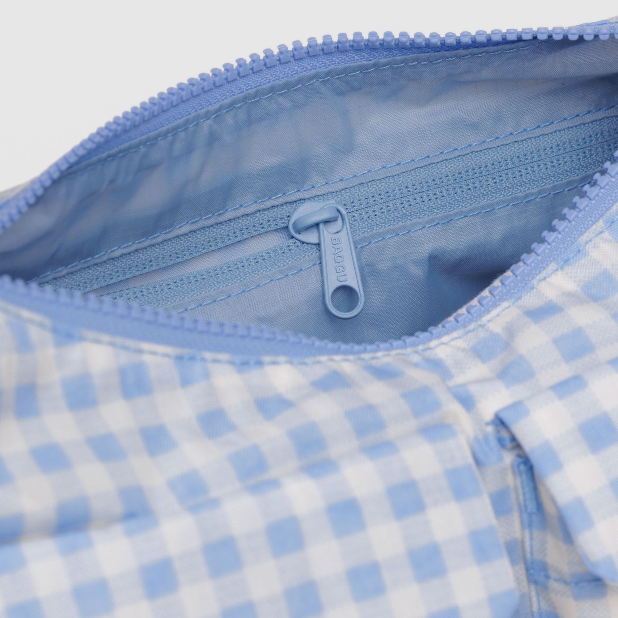 Baggu Cargo Shoulder Bag in Light Blue Gingham