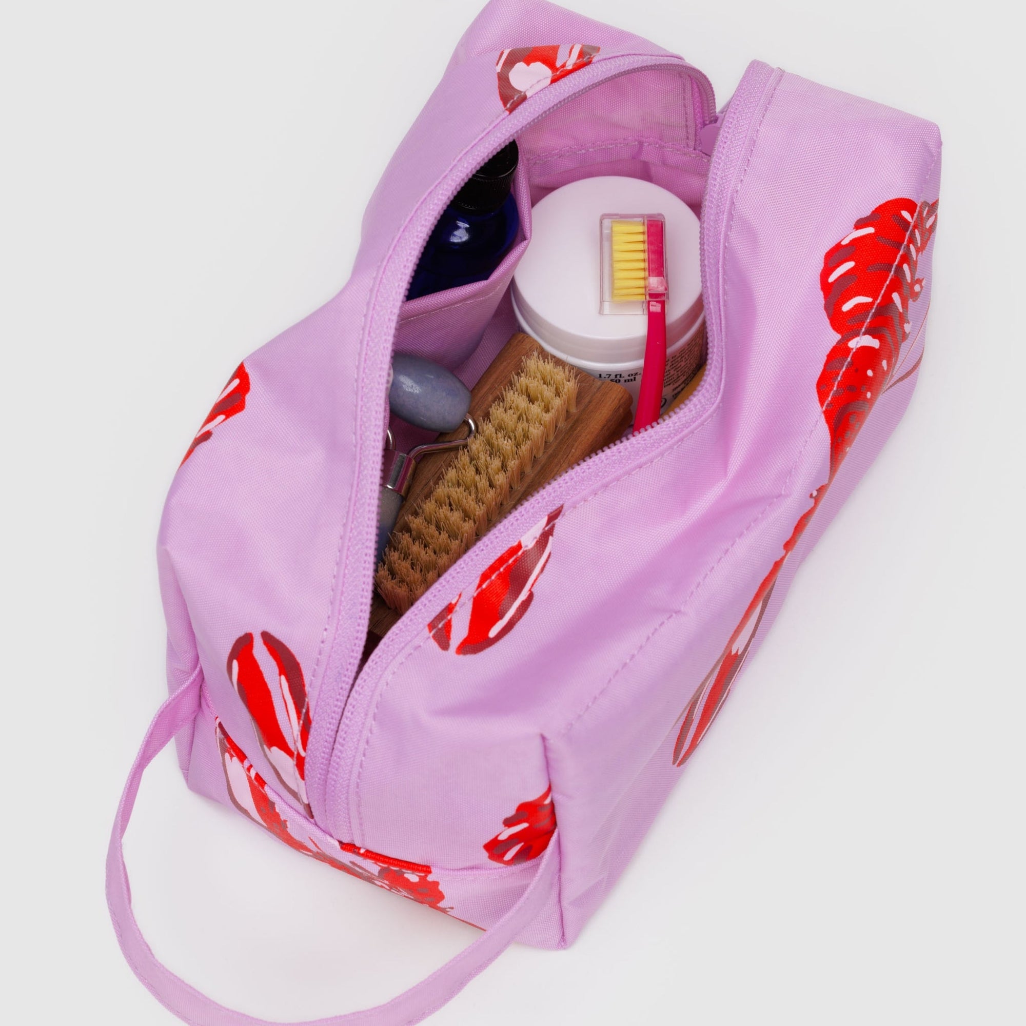 Baggu Dopp Kit in Pink Lobster