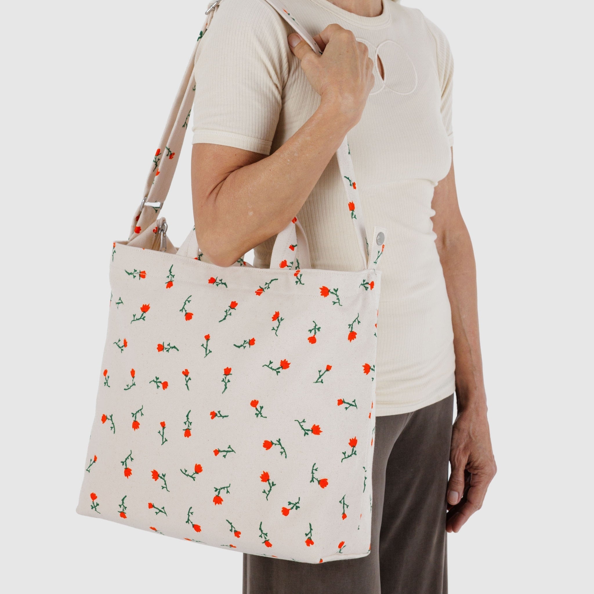 Baggu Horizontal Zip Duck Bag in Painted Wildflower