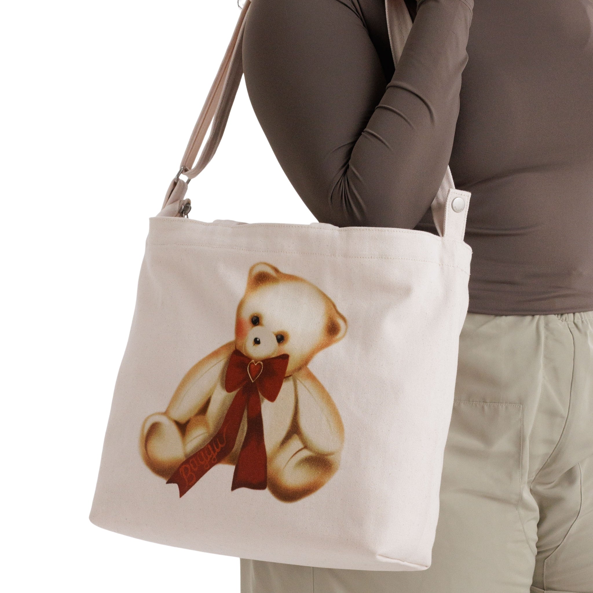 Baggu Horizontal Zip Duck Bag in Teddy Bear