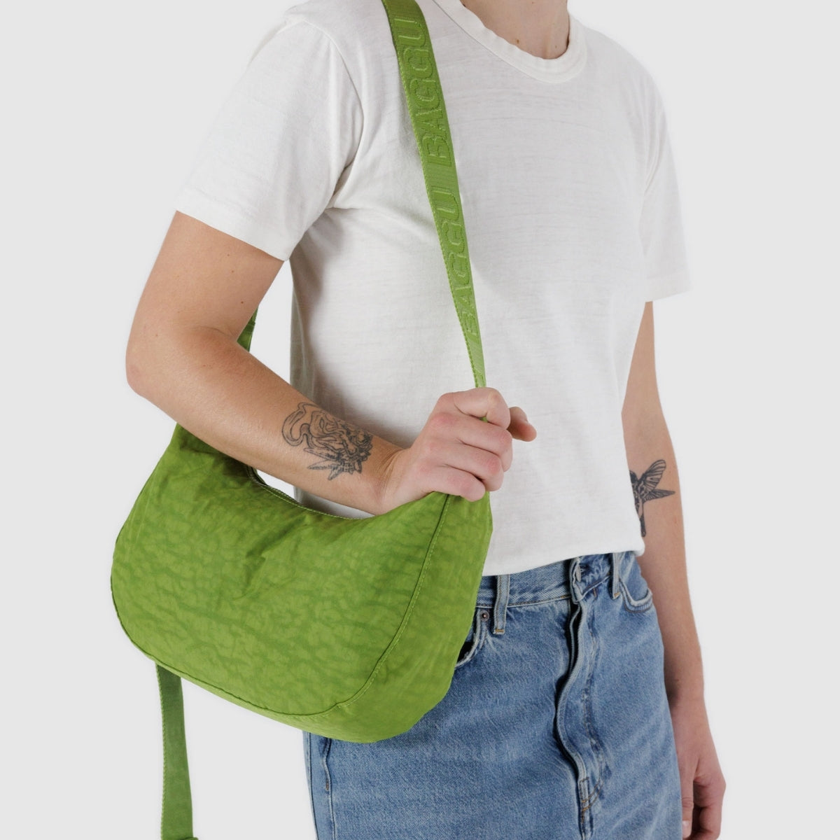 Baggu Medium Nylon Crescent Bag in Green Juice