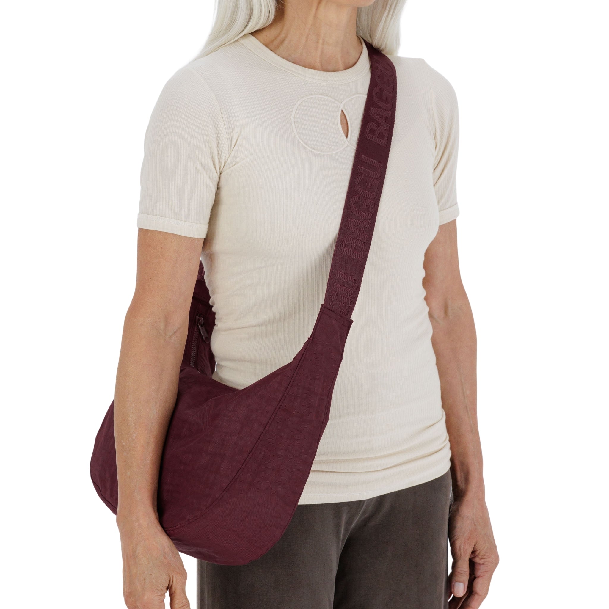 Baggu Medium Nylon Crescent Bag in Mahogany