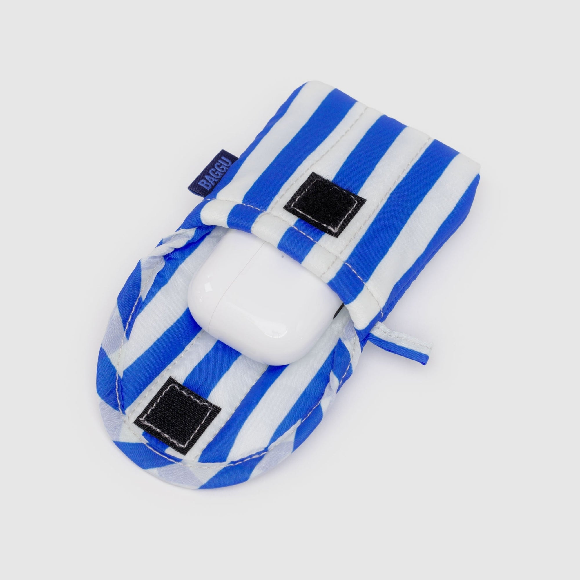 Baggu Puffy Earbuds Case in Blue Painted Stripe