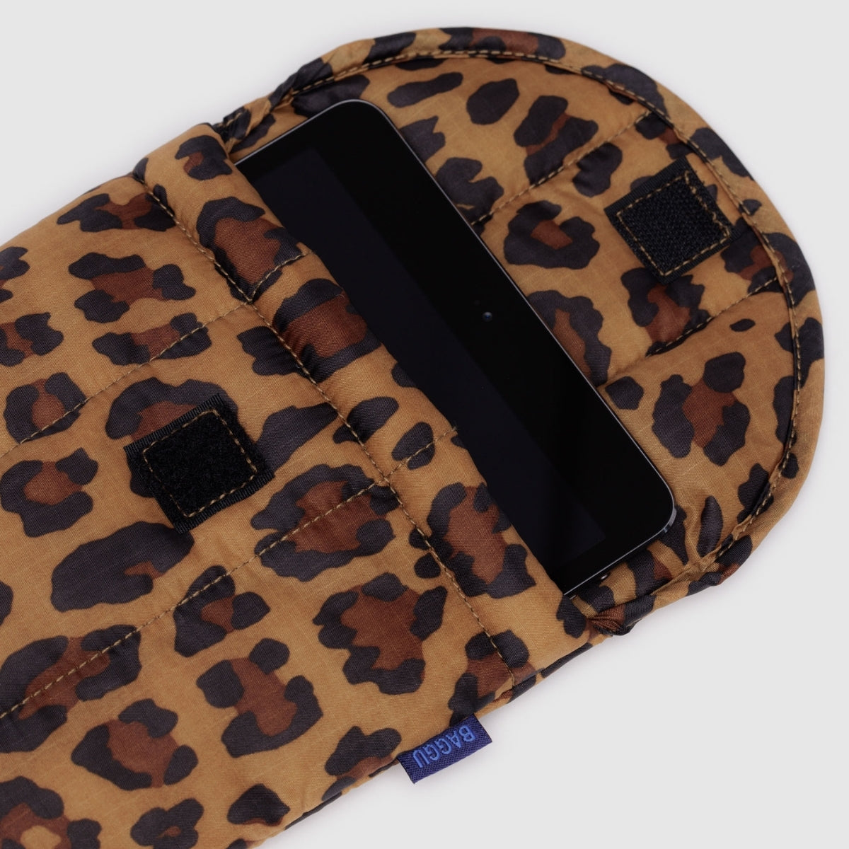 Baggu Puffy Tablet Sleeve in Leopard