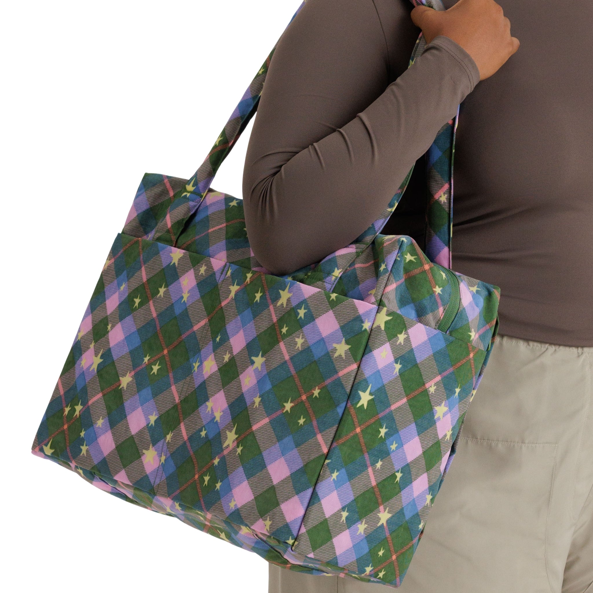 Baggu Small Cloud Carry-On in Green Star Plaid