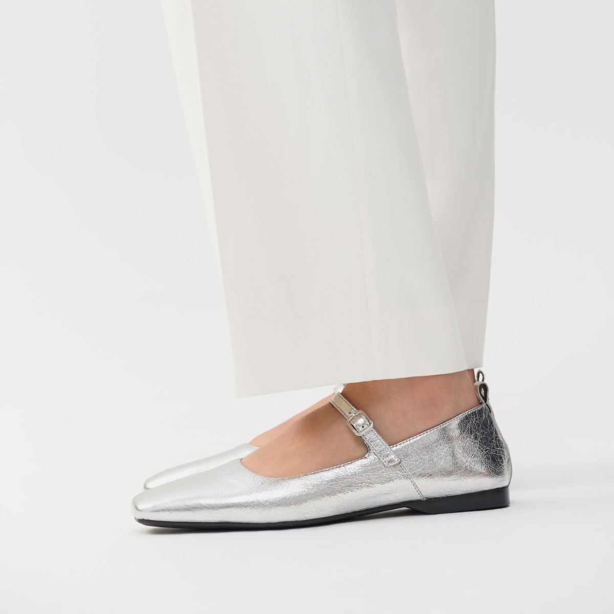 Vagabond Women's Delia Shoes in Silver Metallic Leather