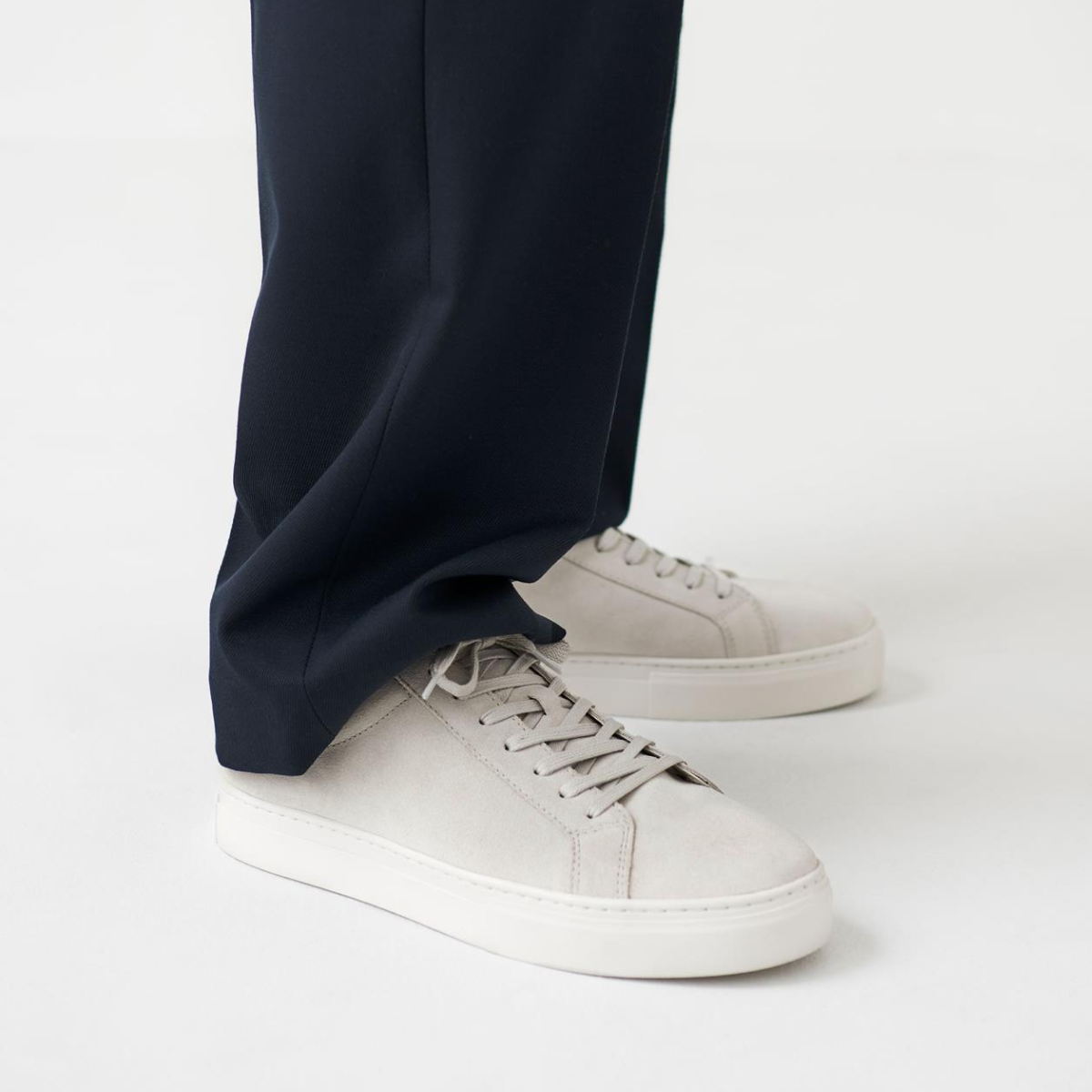 Vagabond Men's Paul 2.0 in Light Grey Suede