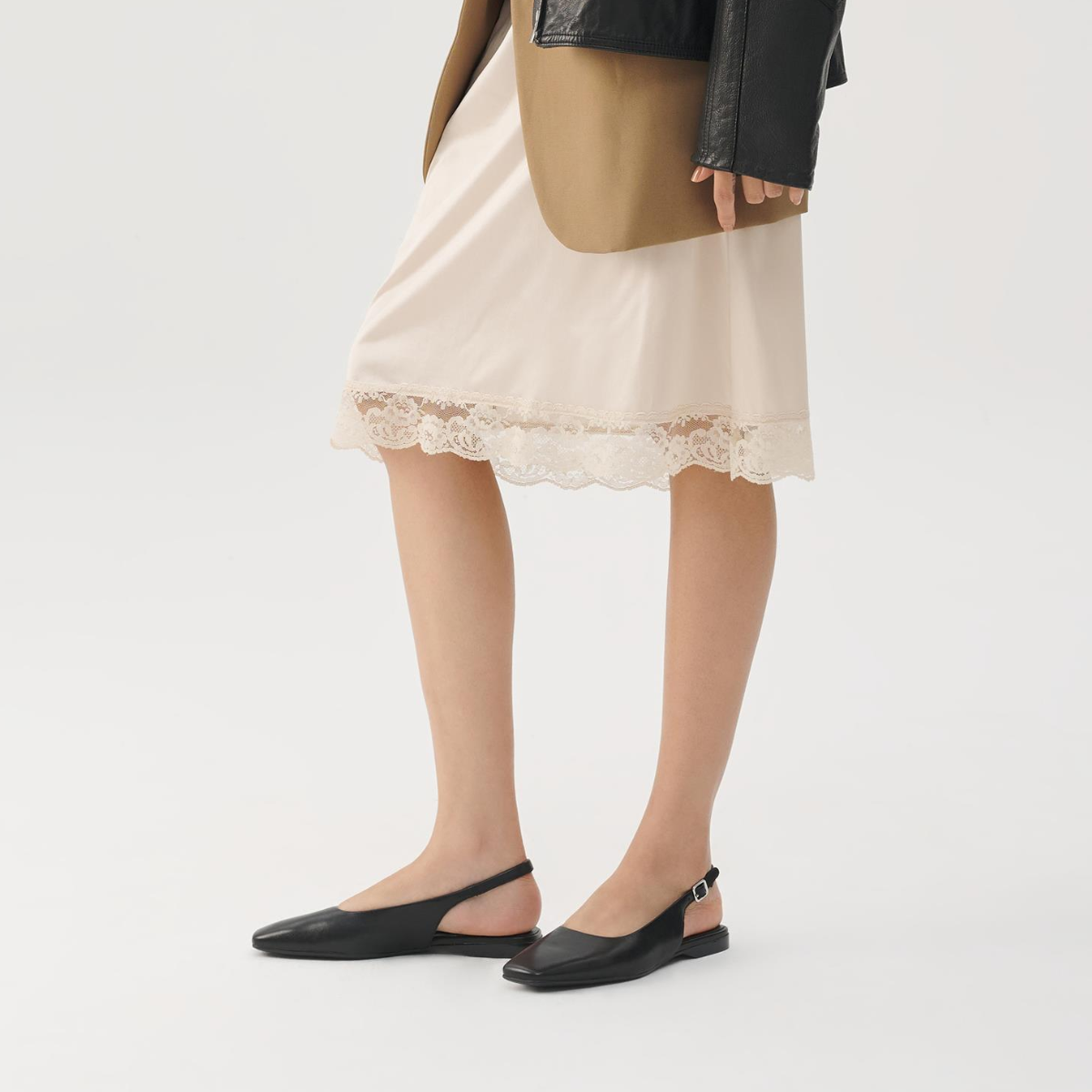 Vagabond Women's Delia Slingback Shoes in Black Leather