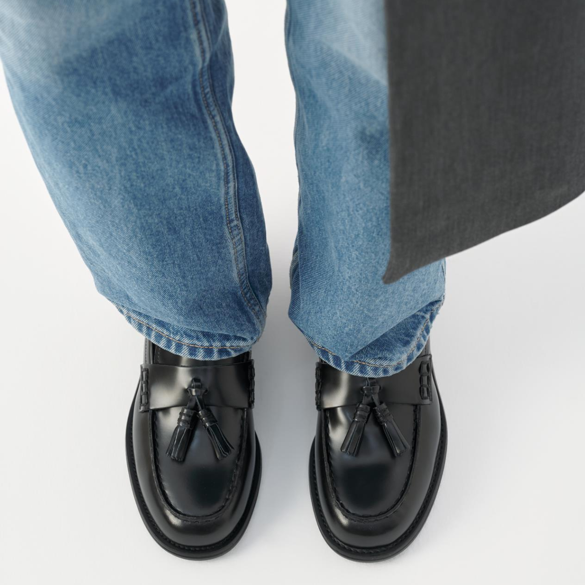 Vagabond Women's Linn Tassle Loafers in Black Polished Leather