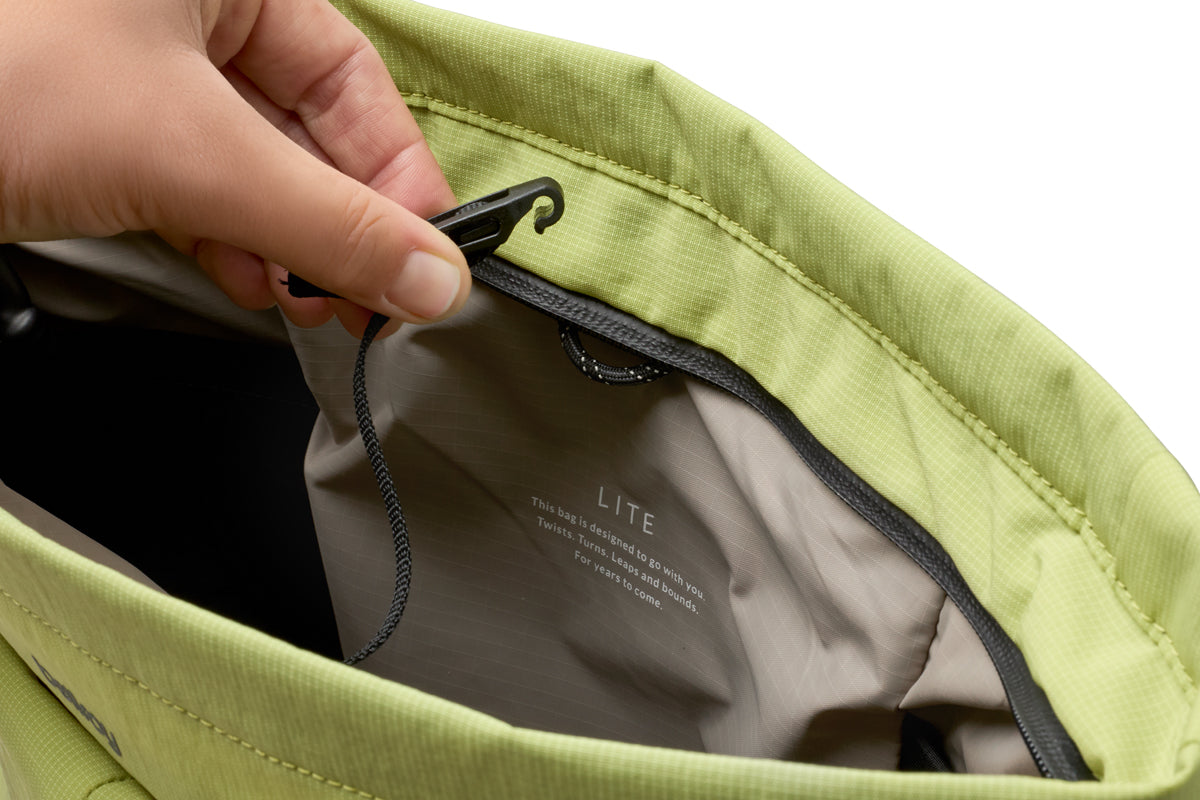 Bellroy Lite Totepack 18L in Kiwi