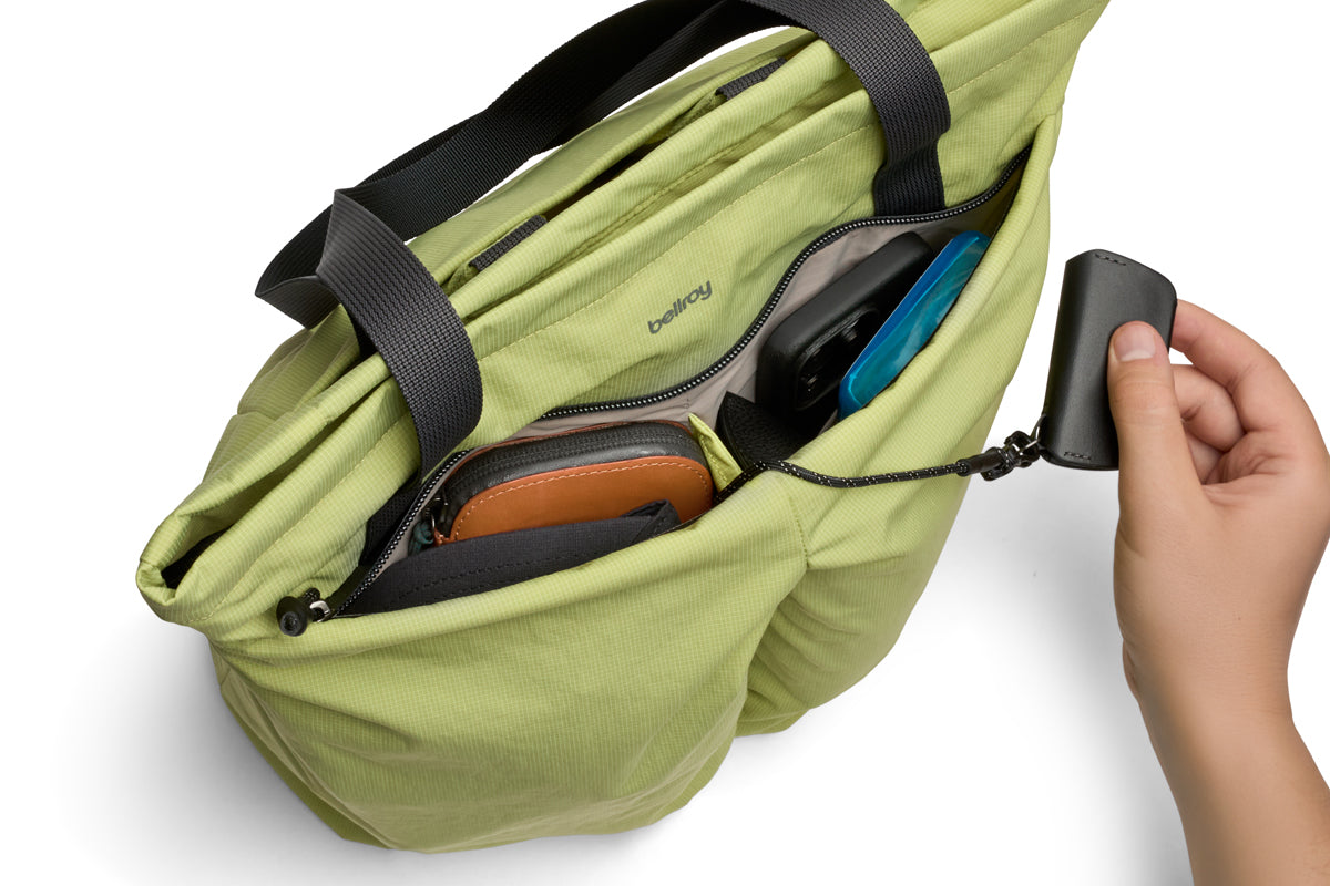 Bellroy Lite Totepack 18L in Kiwi