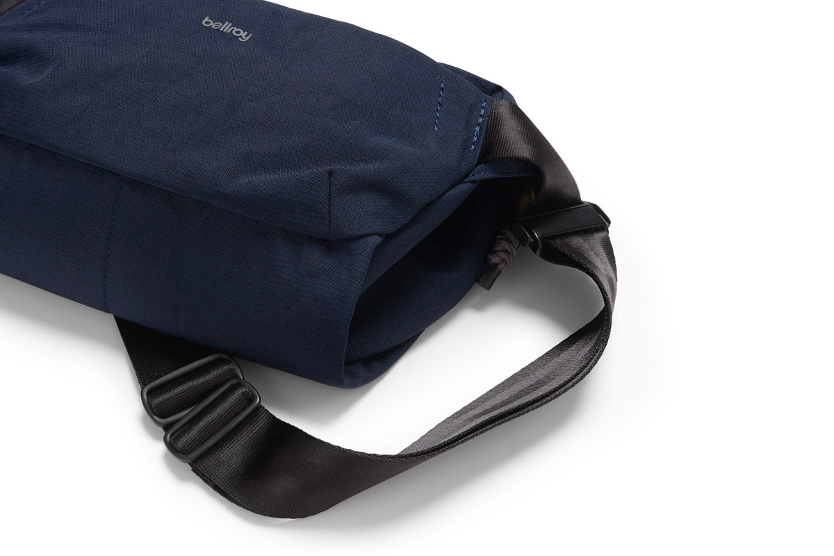 Bellroy Venture Sling 9L in Nightsky