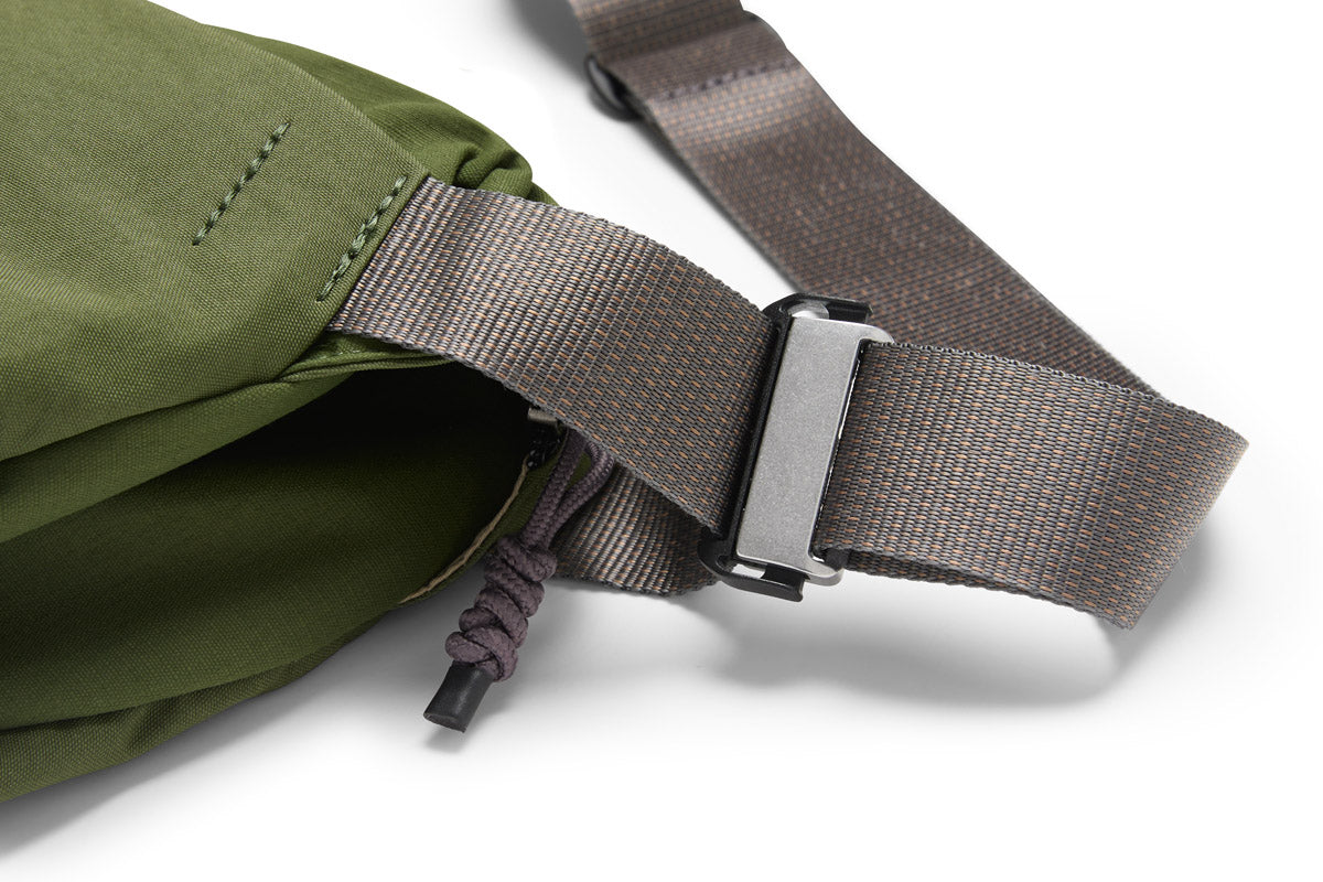 Bellroy Venture Sling 6L in Ranger Green