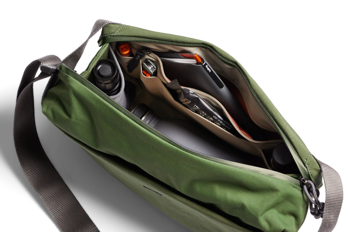 Bellroy Venture Sling 9L in Ranger Green