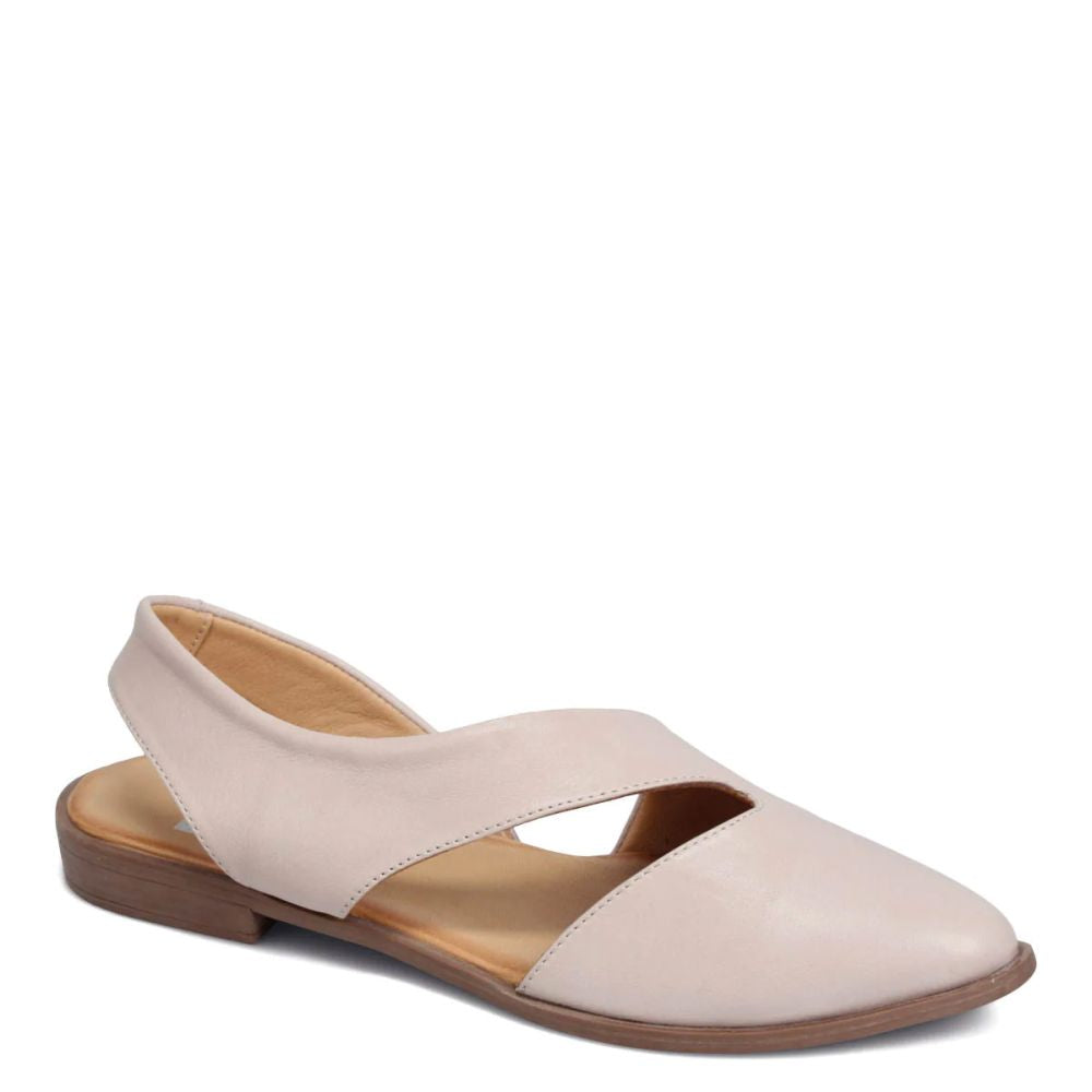 Bueno Women&#39;s Bianca Flat in Light Grey