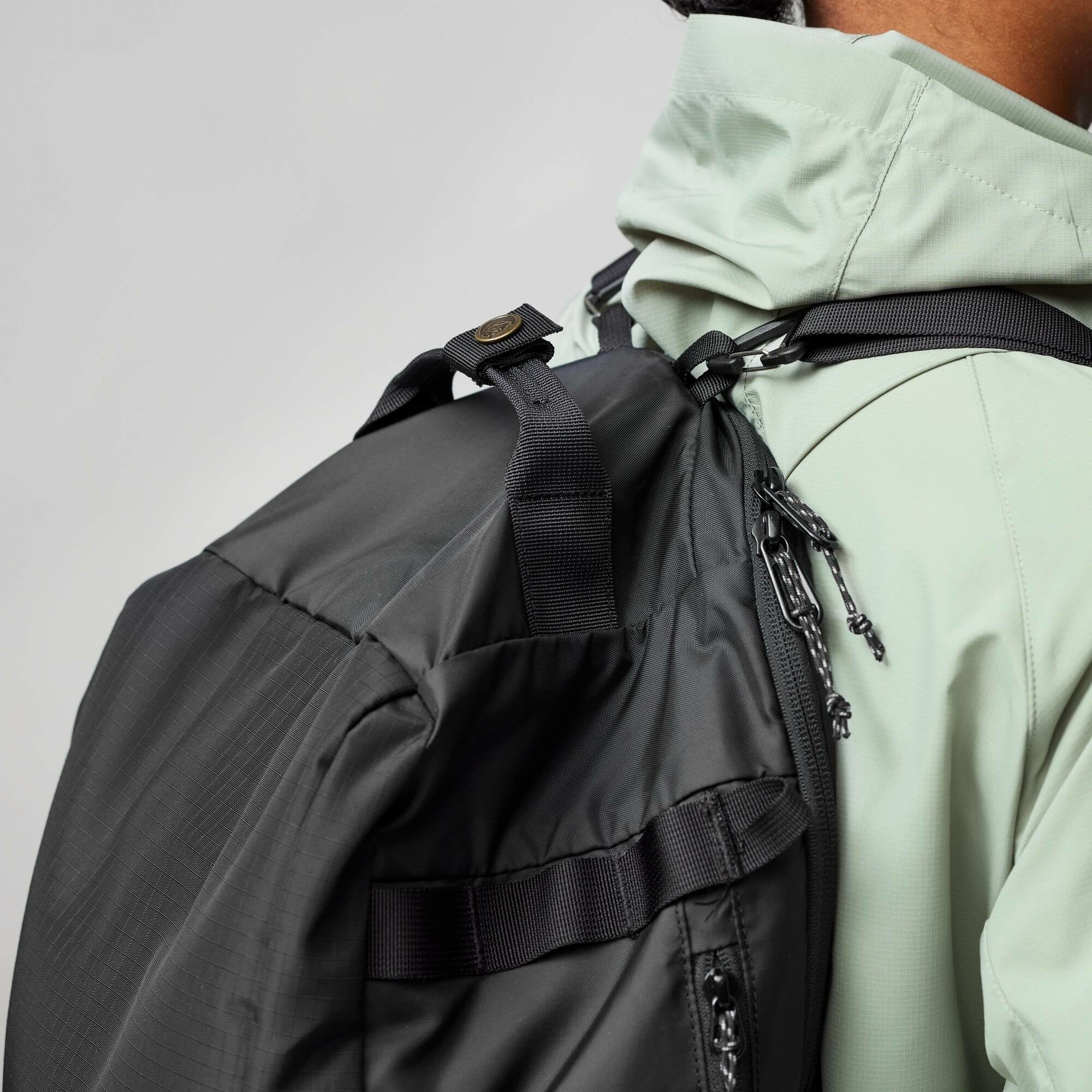 Fjallraven High Coast Duffel 22 in Black