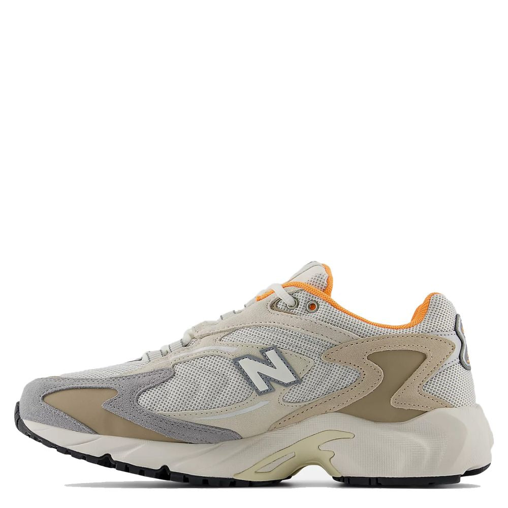 New Balance Women&#39;s 725 in Sea Salt with Hot mango and Timber Wolf