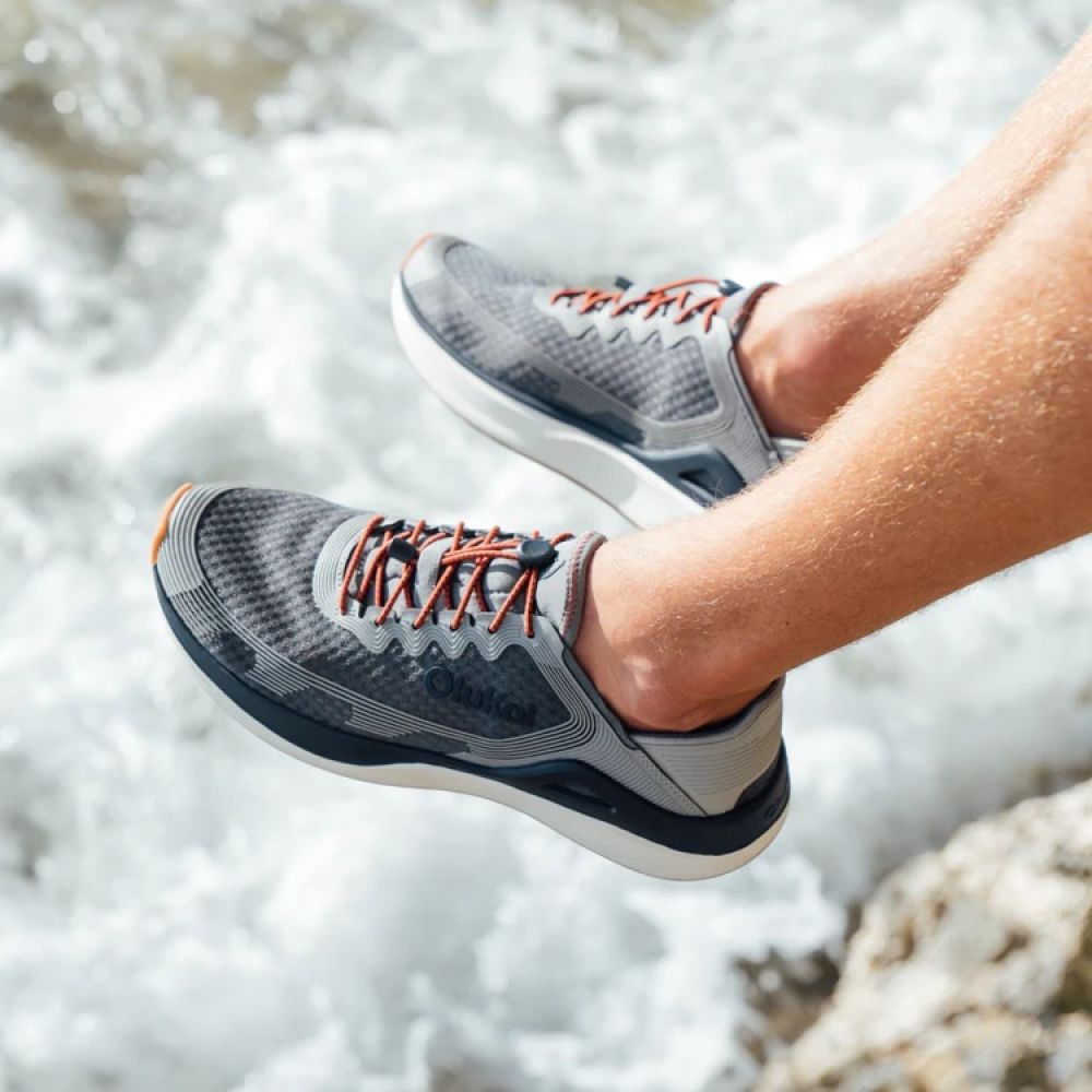 OluKai Men's ‘Ahi in Rock/Ash