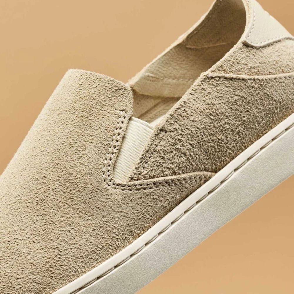 OluKai Women's Pehuea Luxe in Suede Tapa