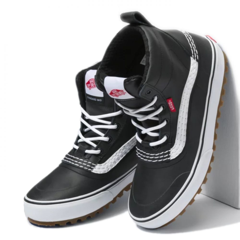 Vans Standard Mid MTE Boot in Black/White