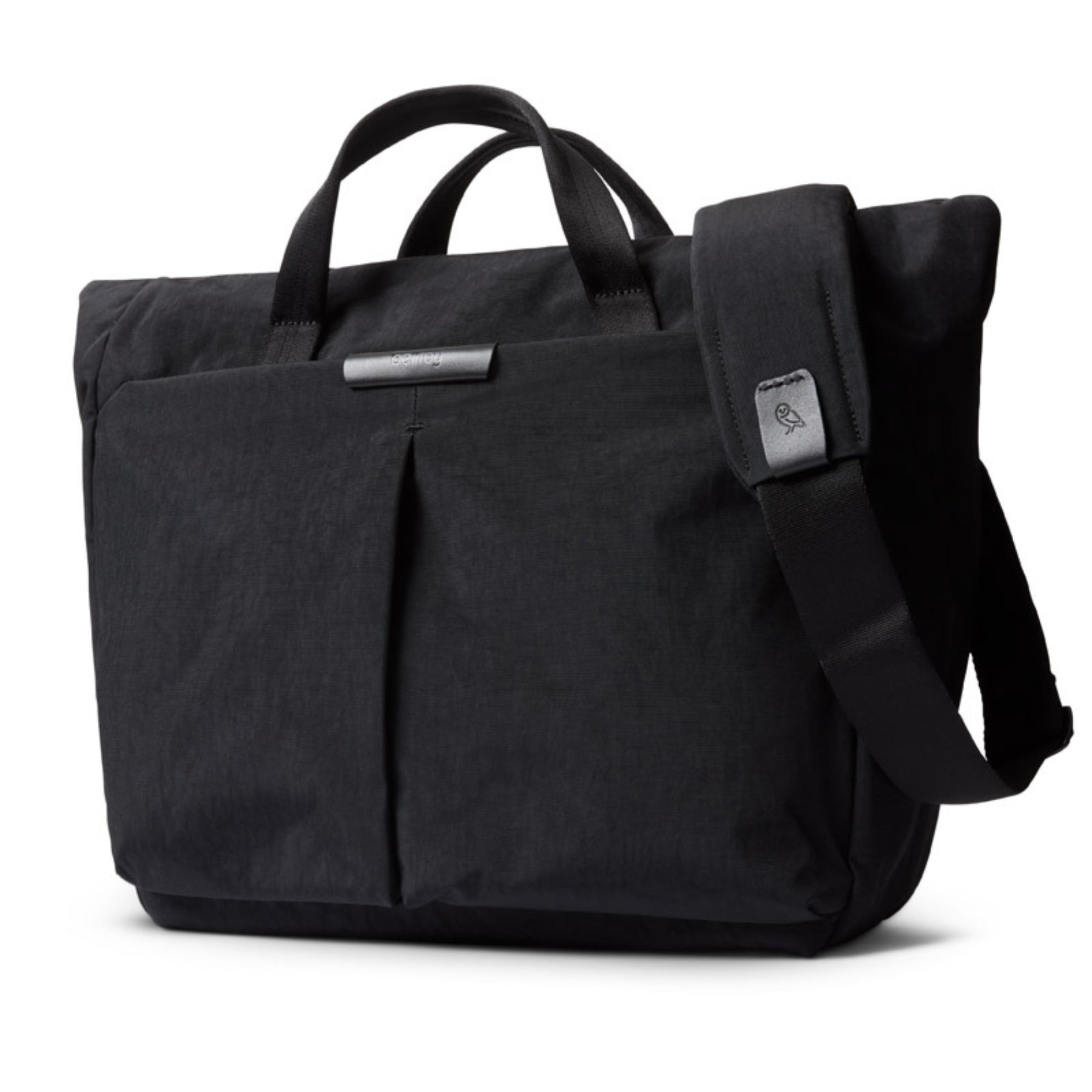 Bellroy Tokyo Messenger Bag 16" in Raven