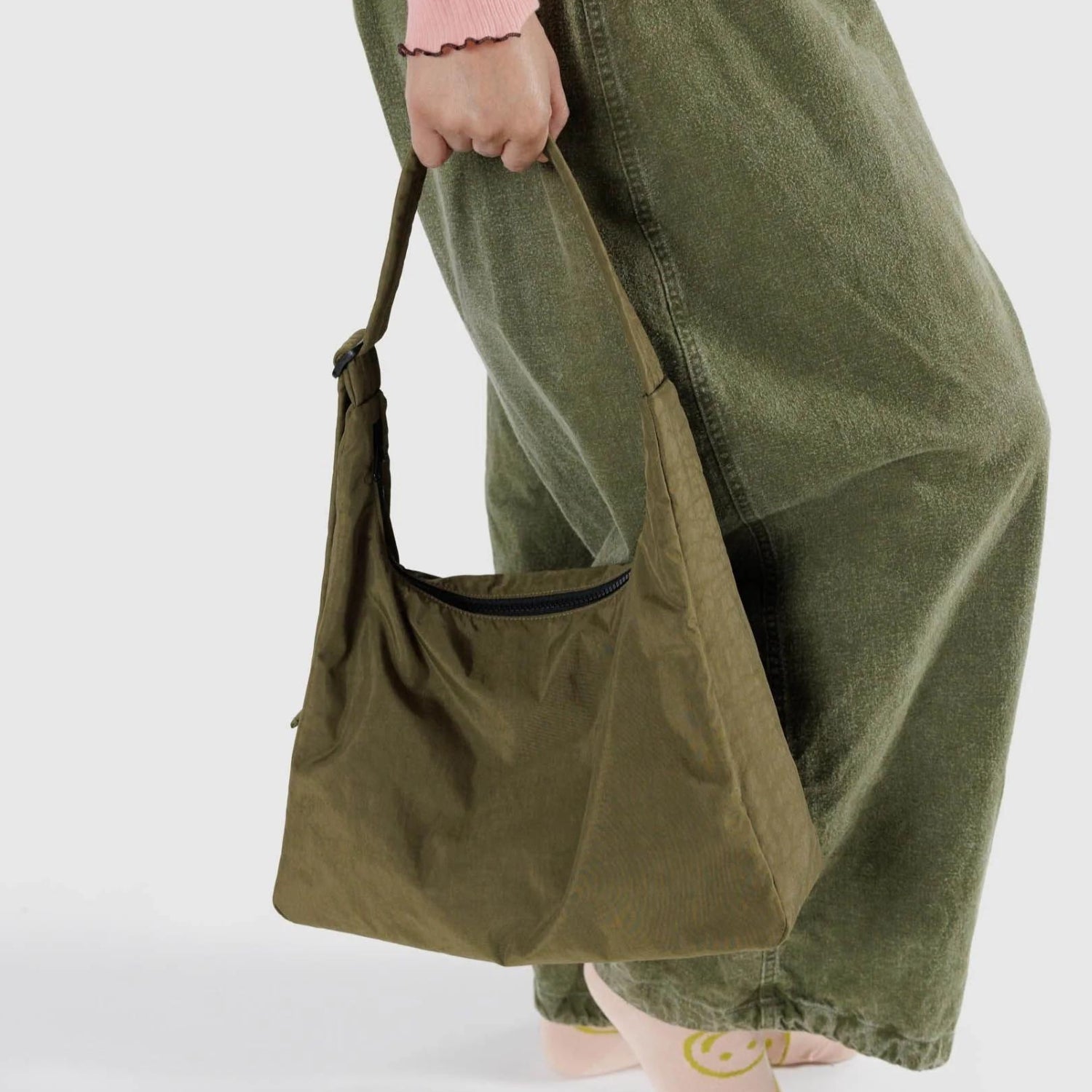 Baggu Nylon Shoulder Bag in Seaweed