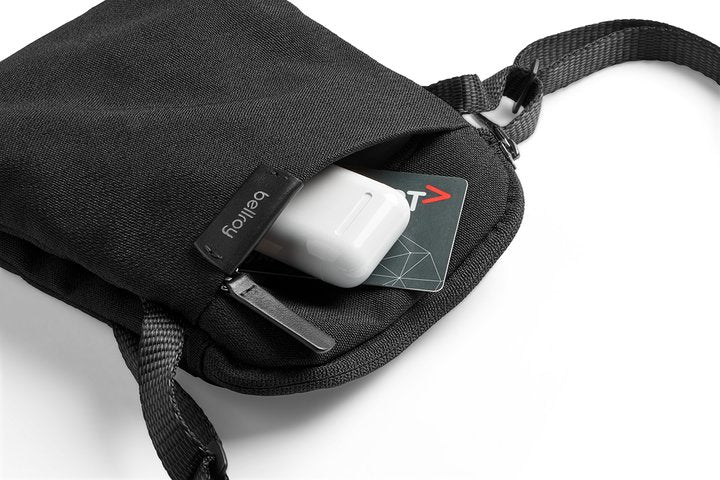 Bellroy City Pouch in Melbourne Black