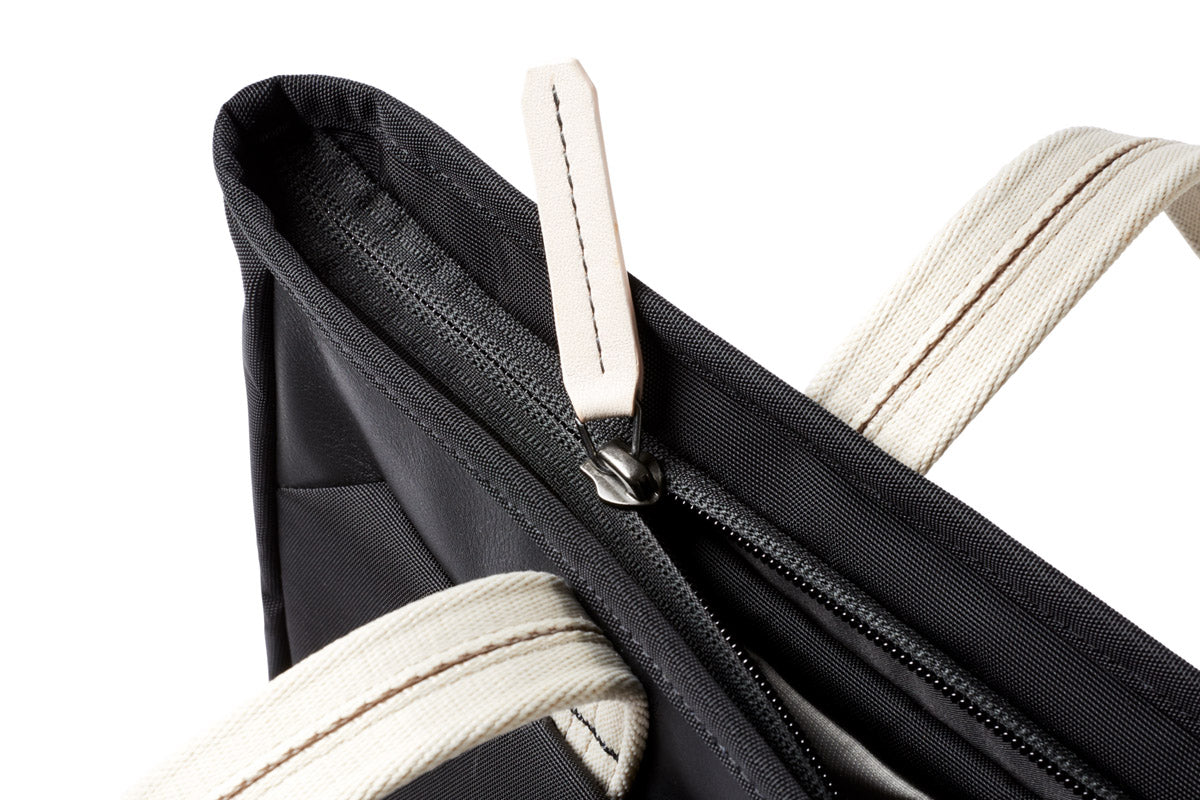 Bellroy Tokyo Tote Compact Premium in Black Sand