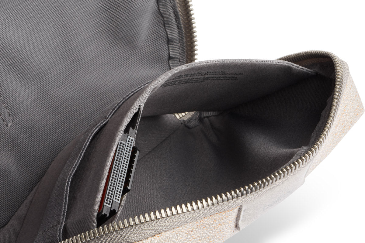 Bellroy Tech Kit Compact in Saltbush