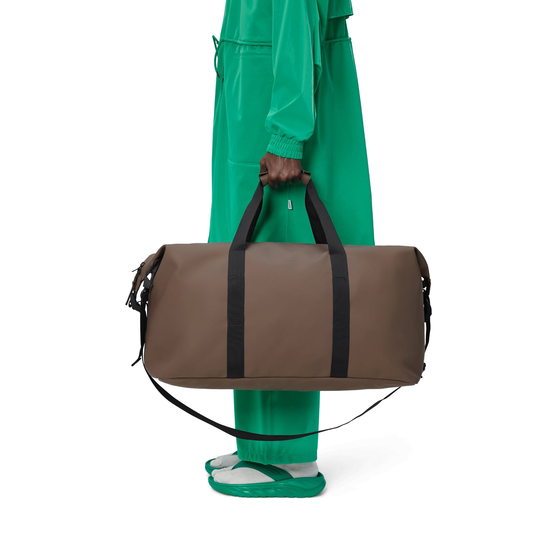 Rains Hilo Weekend Bag Large in Shade