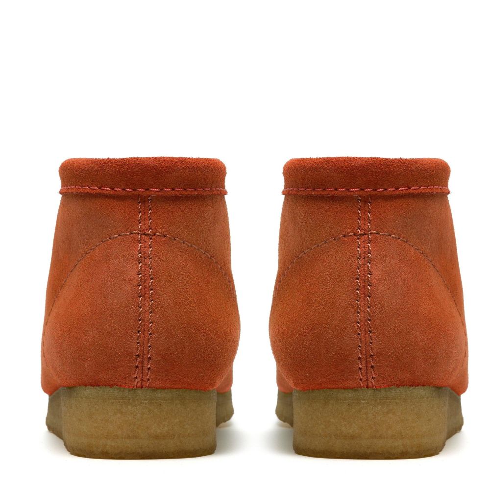 Clarks Men's Wallabee Boot in Orange Suede | Getoutsideshoes.com