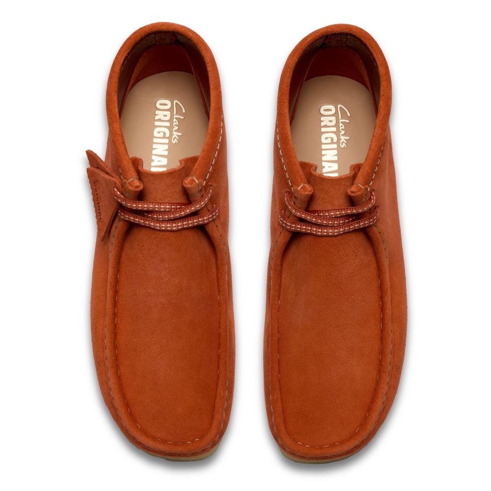 Clarks Men's Wallabee Boot in Orange Suede | Getoutsideshoes.com