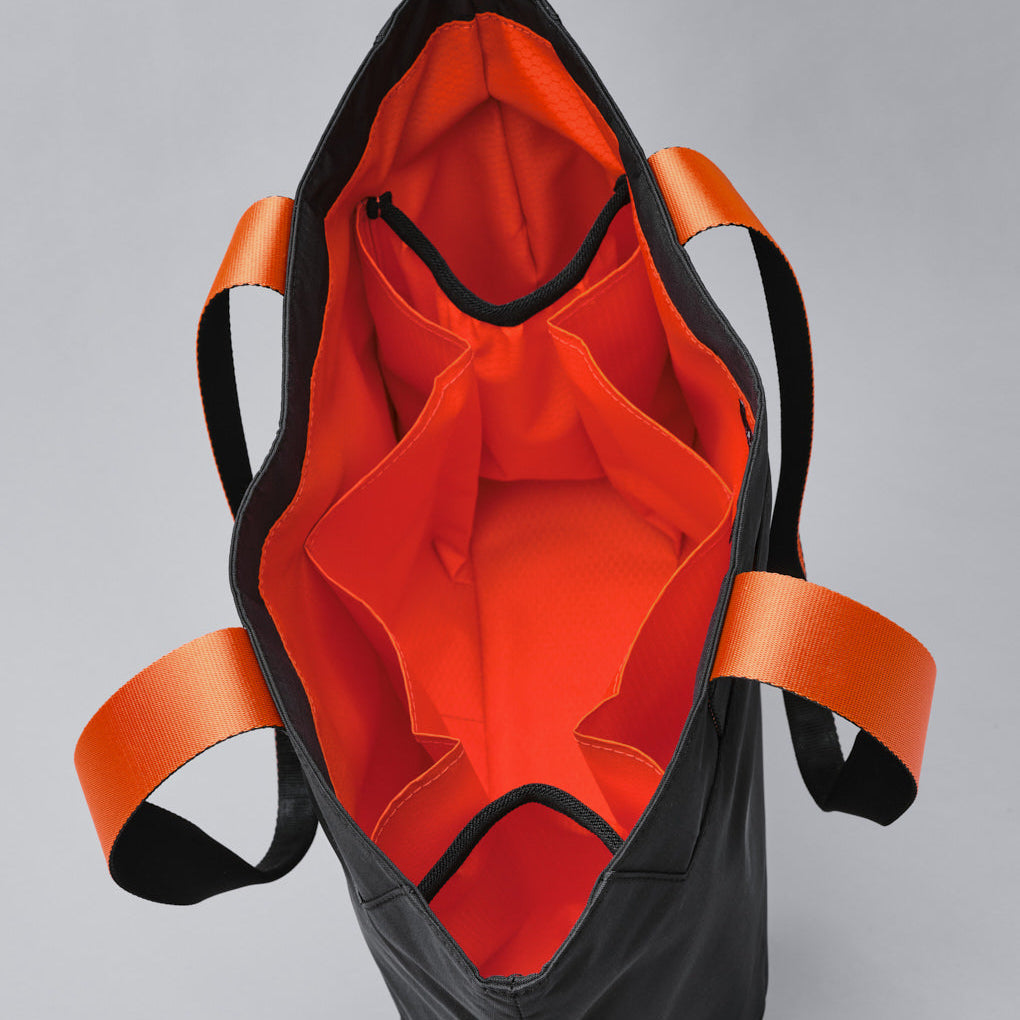 Alpaka Elements Tote Medium in Black