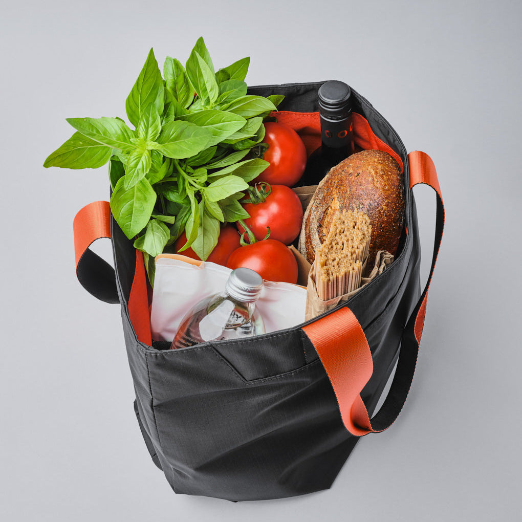 Alpaka Elements Tote Medium in Black