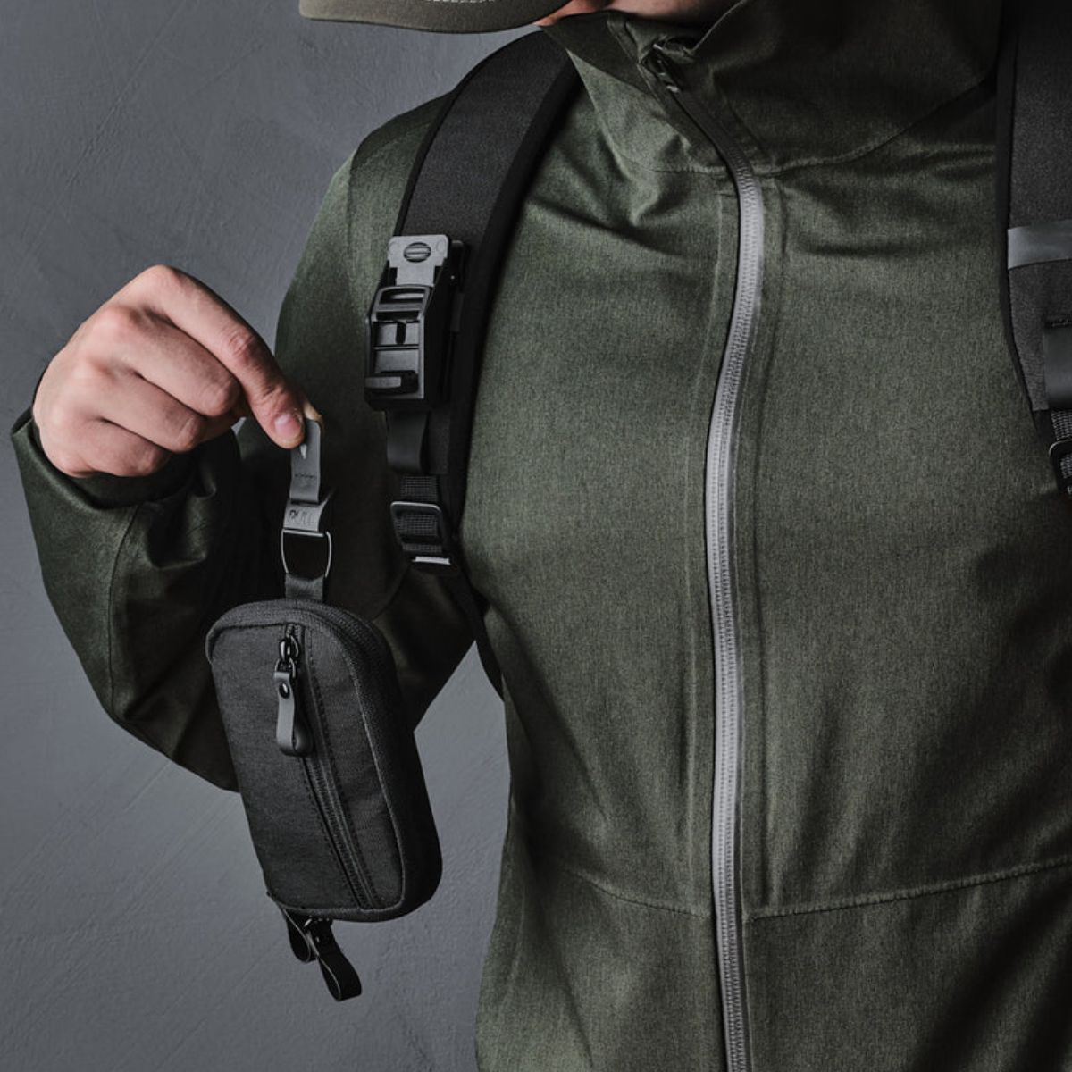 Alpaka Bravo Totepack 13L in Black