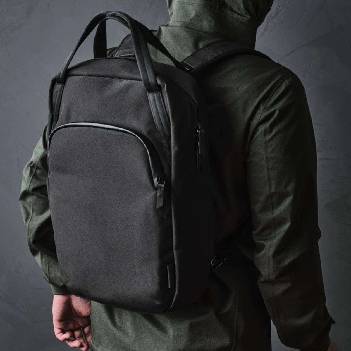 Alpaka Bravo Totepack 13L in Black