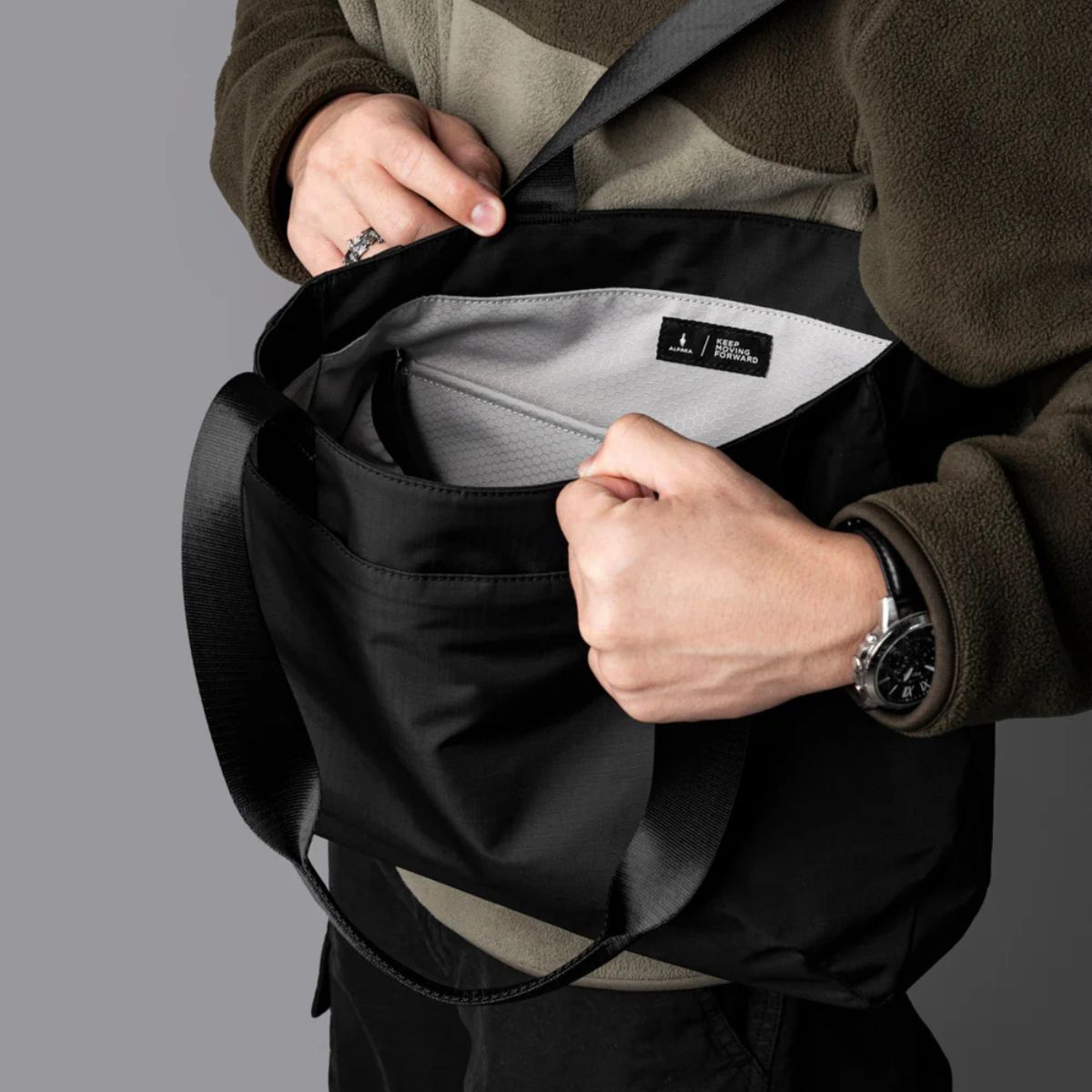 Alpaka Elements Tote Small in Black