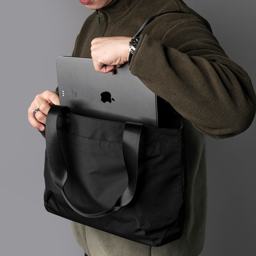 Alpaka Elements Tote Small in Black