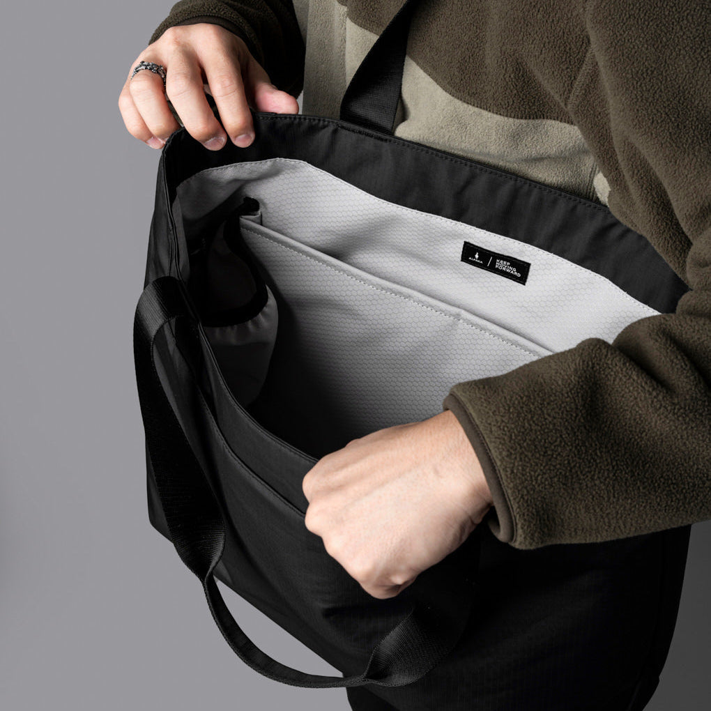 Alpaka Elements Tote Large in Black