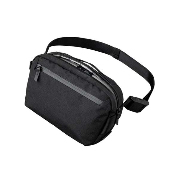 【極美品】ALPAKA GO SLING MINI V2 ブラック Alpaka Go Sling Mini V2 in Black – Getoutside Shoes
