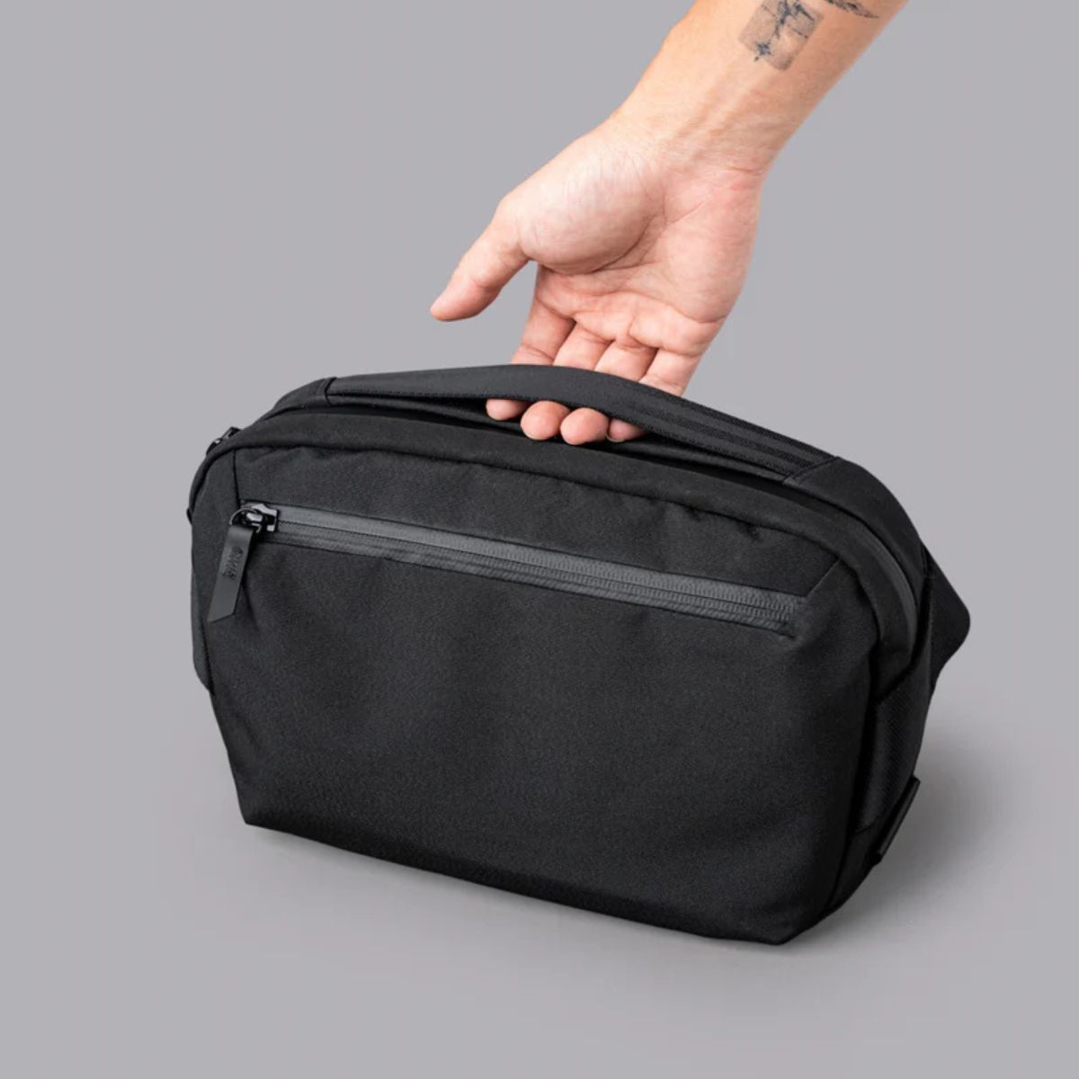 【極美品】ALPAKA GO SLING MINI V2 ブラック GO SLING MINI V2 | SLING & SHOULDER | 【公式】ALPAKA (アルパカ) バッグ