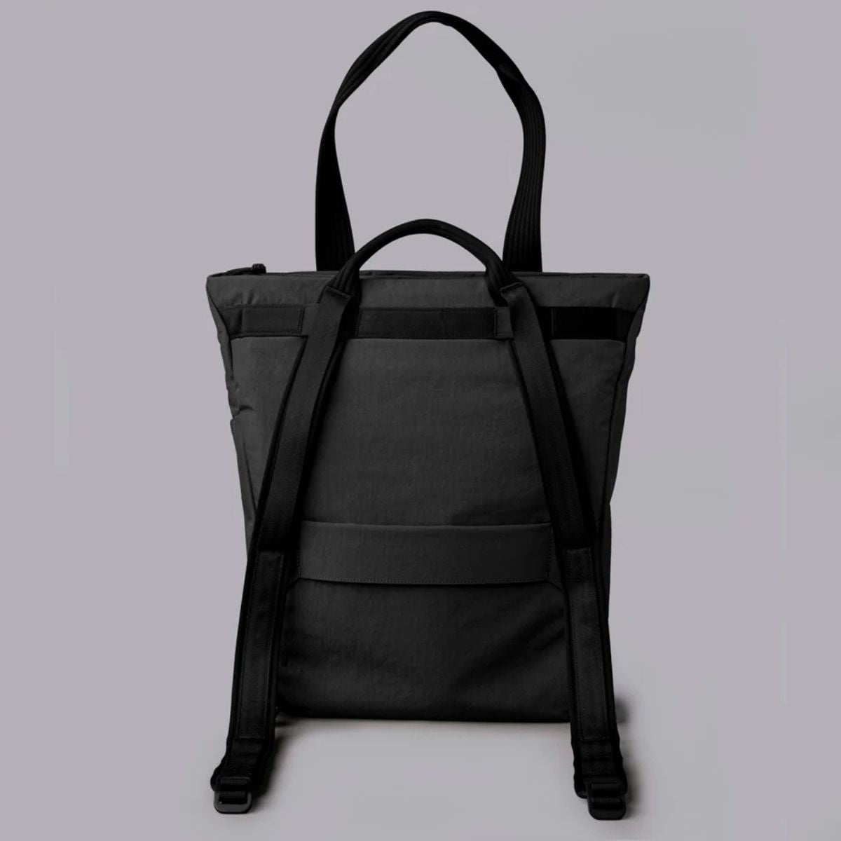 Alpaka Flow Totepack 14L in Black