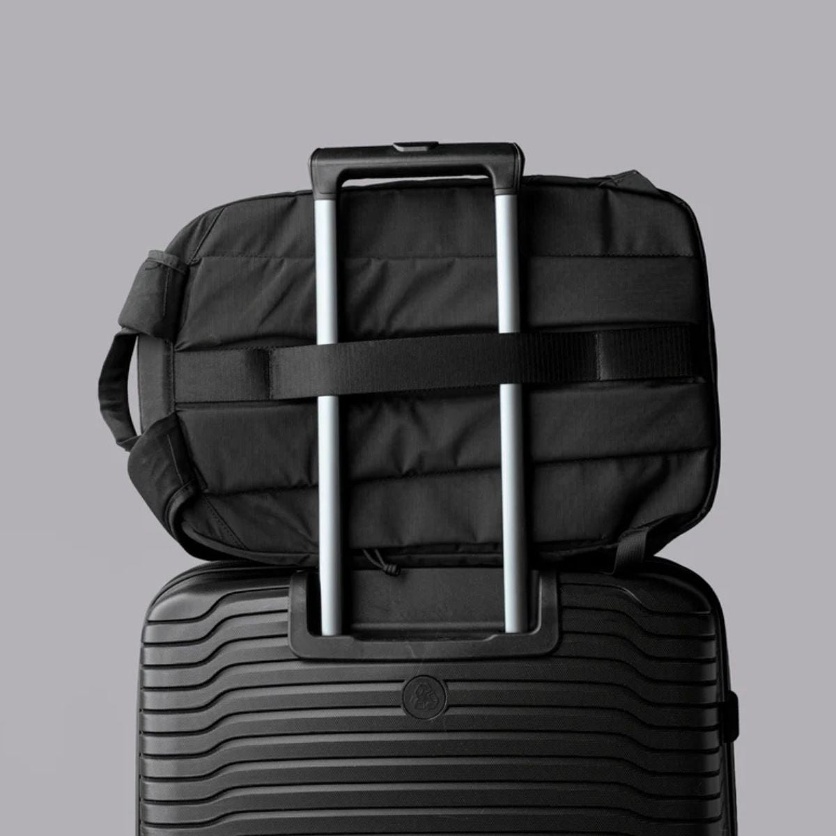 Alpaka Traverse Backpack 30L in Black