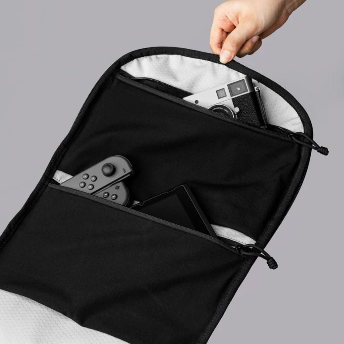 Alpaka Traverse Backpack 30L in Black